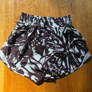 EUC Hotty Hot Lulu Lemon Shorts